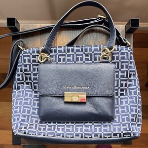Tommy Hilfiger Navy Francesca II Blue Patterned Women's Bag Purse Crossbody